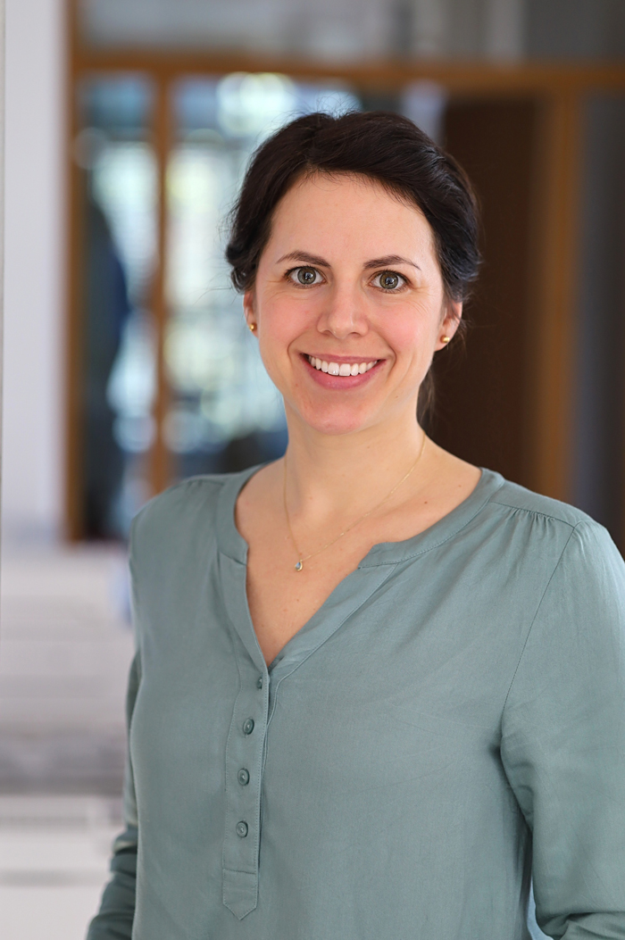 Angela Bartl
